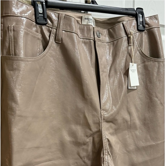NEW Abercrombie Fitch Vegan
Leather Straight Pants Tan size 33/16 - Picture 8 of 8